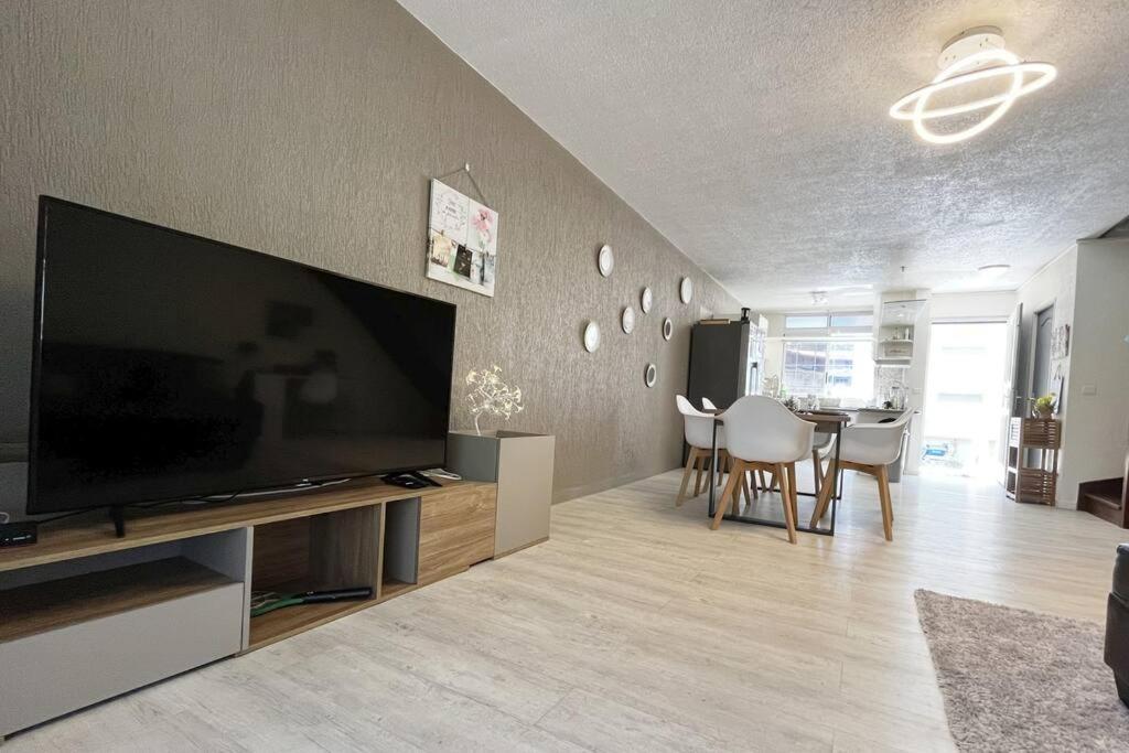 Heipoe Lodge - 6 Min Airport, Wifi, Ac & Parking Papeete  Zewnętrze zdjęcie